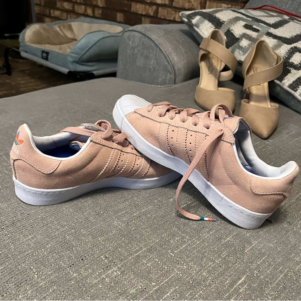 Adidas Mens Skateboarding Shoes Pink suede